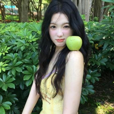 情谜艾曼纽封面